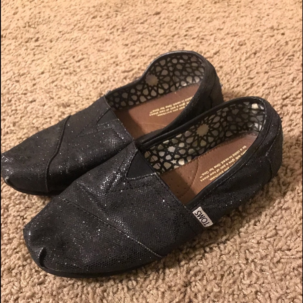 Toms